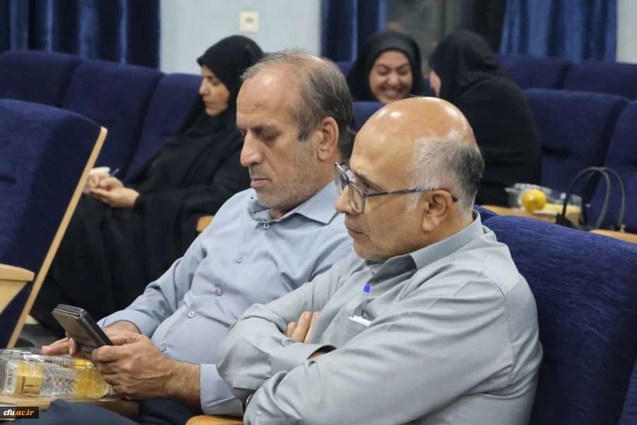 برگزاری نشست پرسش و پاسخ اساتید و کارکنان دانشگاه فرهنگیان استان اصفهان با رجبعلی برزویی رئیس دانشگاه فرهنگیان
 2