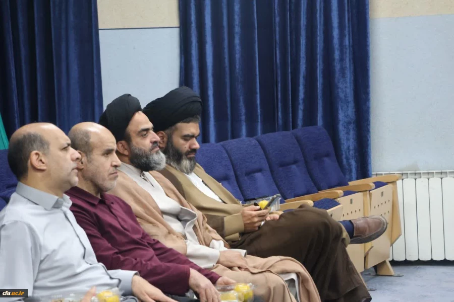 برگزاری نشست پرسش و پاسخ اساتید و کارکنان دانشگاه فرهنگیان استان اصفهان با رجبعلی برزویی رئیس دانشگاه فرهنگیان
 7