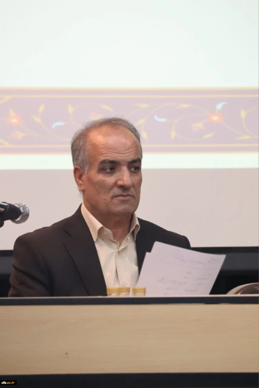 برگزاری نشست پرسش و پاسخ اساتید و کارکنان دانشگاه فرهنگیان استان اصفهان با رجبعلی برزویی رئیس دانشگاه فرهنگیان
 13