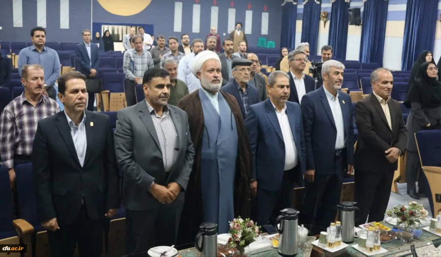 برگزاری نشست پرسش و پاسخ اساتید و کارکنان دانشگاه فرهنگیان استان اصفهان با رجبعلی برزویی رئیس دانشگاه فرهنگیان
 17