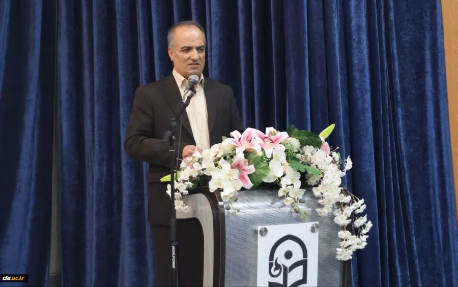 برگزاری نشست پرسش و پاسخ اساتید و کارکنان دانشگاه فرهنگیان استان اصفهان با رجبعلی برزویی رئیس دانشگاه فرهنگیان
 18