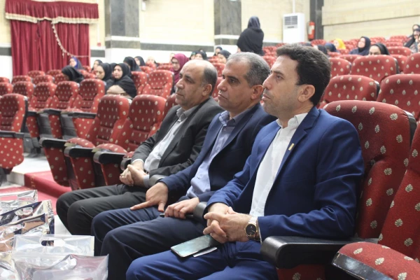 در دانشگاه فرهنگیان استان بوشهر:
برگزاری دوره آموزشی – توجیهی ویژه مدیران و معلمان راهنمای مدارس کارورزی استان 2