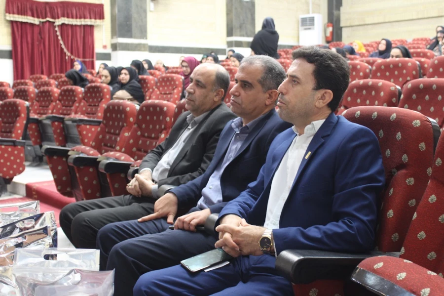 در دانشگاه فرهنگیان استان بوشهر:
برگزاری دوره آموزشی – توجیهی ویژه مدیران و معلمان راهنمای مدارس کارورزی استان 2