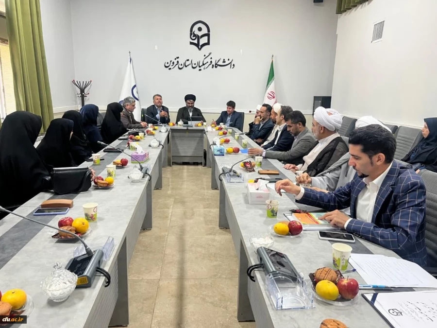 حضور معاون محترم پژوهش و فناوری و مدیران معاونت پژوهش و فناوری دانشگاه فرهنگیان در شورای پژوهش دانشگاه فرهنگیان استان قزوین 2