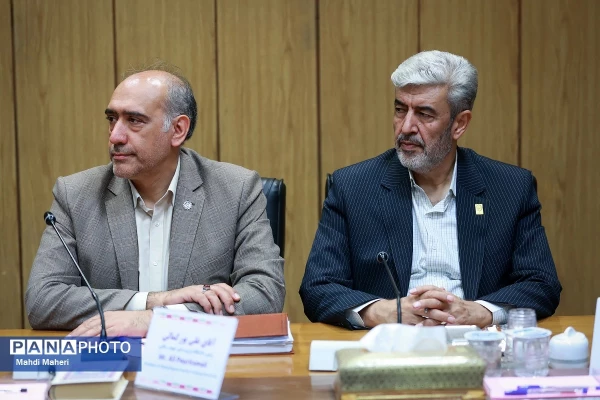 Armenian Minister of Education Calls for Expansion of Persian and Armenian Language Teaching in Schools of Both Countries 4