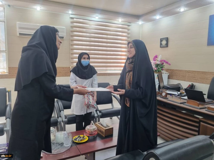 برپایی ایستگاه سلامت جسم و روان در پردیس بنت الهدی صدر بوشهر 8