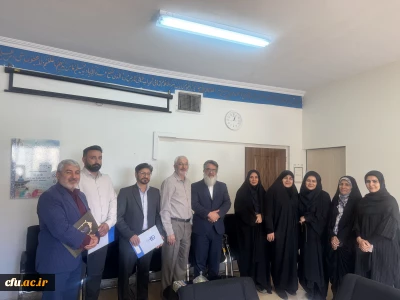  جلسه هماهنگی مسوولین قطب های تعیین شده دانشگاه فرهنگیان، در دفتر مدیرکل امور شاهد و ایثارگران برگزار شد.