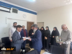  جلسه هماهنگی مسوولین قطب های تعیین شده دانشگاه فرهنگیان، در دفتر مدیرکل امور شاهد و ایثارگران برگزار شد. 5