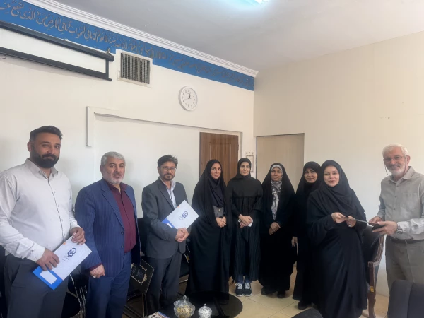  جلسه هماهنگی مسوولین قطب های تعیین شده دانشگاه فرهنگیان، در دفتر مدیرکل امور شاهد و ایثارگران برگزار شد. 9