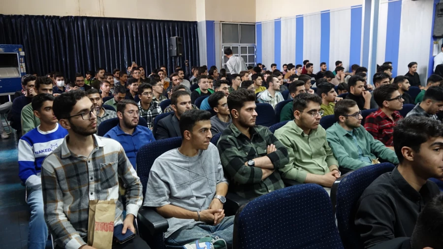 آیین استقبال از نودانشجومعلمان ورودی ۱۴۰۴ در دانشگاه فرهنگیان کردستان برگزار شد 7