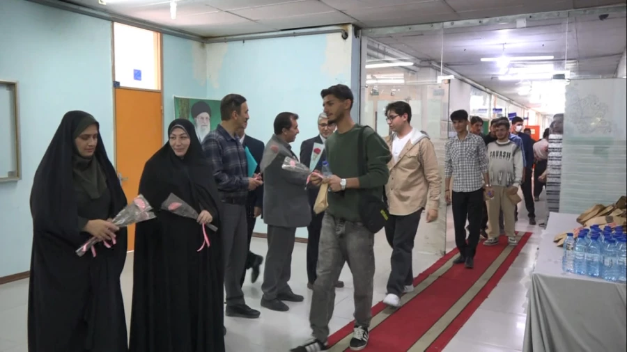 آیین استقبال از نودانشجومعلمان ورودی ۱۴۰۴ در دانشگاه فرهنگیان کردستان برگزار شد 17
