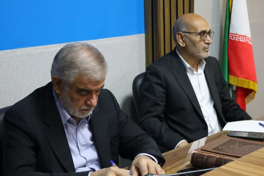 بازدید نماینده مردم یزد، اشکذر، زارچ و بخش ندوشن در مجلس شورای اسلامی به همراه مدیرکل آموزش و پرورش و مدیرکل نوسازی مدارس استان یزد از پردیس حضرت فاطمه الزهرا(س)
 4