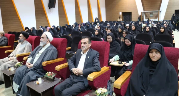 حضرت زینب(س) فروغ ایمان و شهامت در دل مومنان است 2