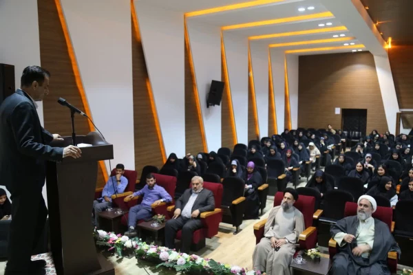 حضرت زینب(س) فروغ ایمان و شهامت در دل مومنان است 7