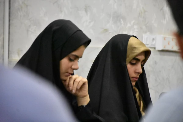 نشست صمیمی رئیس دانشگاه فرهنگیان استان با اعضای شورای صنفی دانشجویان
 12