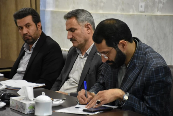 نشست صمیمی رئیس دانشگاه فرهنگیان استان با اعضای شورای صنفی دانشجویان
 14