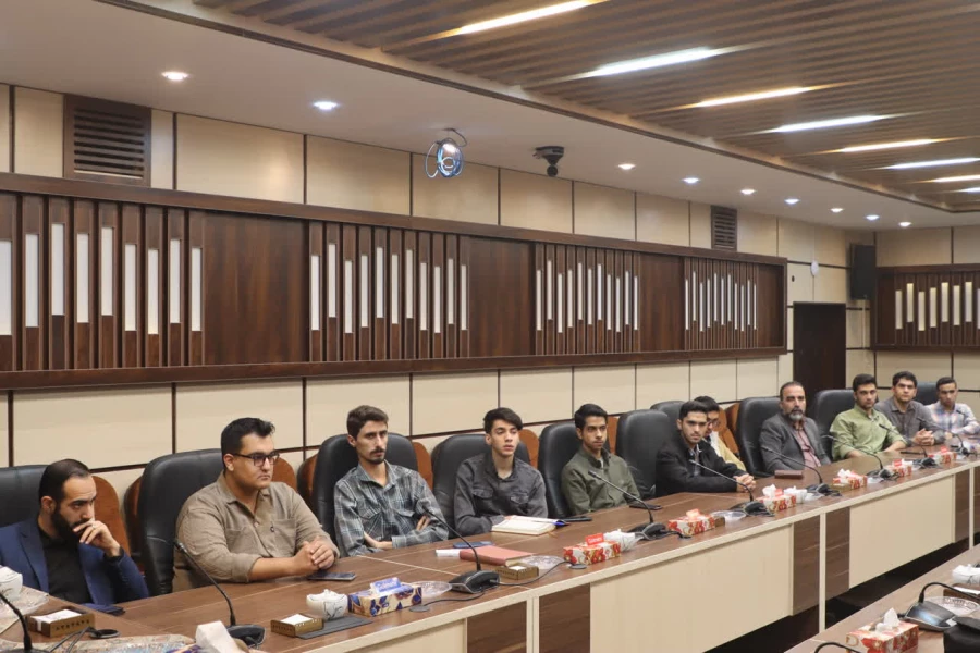  نشست هم اندیشی دبیران انجمن ها، کانون ها و فعالان فرهنگی پردیس های استانی دانشگاه فرهنگیان یزد با معاون فرهنگی و تربیتی سازمان مرکزی دانشگاه فرهنگیان 
 9