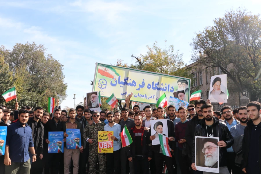 حضور پرشور خانواده بزرگ دانشگاه فرهنگیان در راهپیمایی ۱۳ آبان روز نملی مبارزه با استکبار جهانی  4