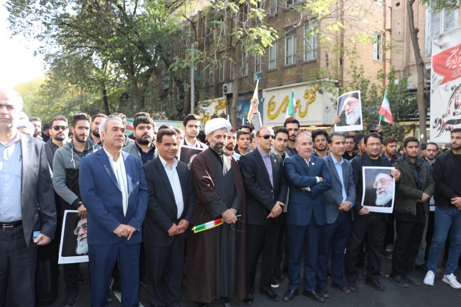 حضور پرشور خانواده بزرگ دانشگاه فرهنگیان در راهپیمایی ۱۳ آبان روز نملی مبارزه با استکبار جهانی  6