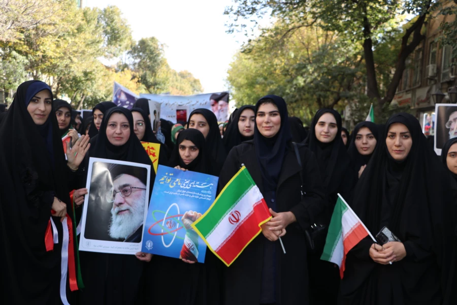 حضور پرشور خانواده بزرگ دانشگاه فرهنگیان در راهپیمایی ۱۳ آبان روز نملی مبارزه با استکبار جهانی  13