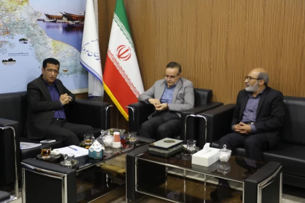 حضور مدیرکل حقوقی سازمان مرکزی دانشگاه فرهنگیان در هرمزگان؛ بازدید از پردیس ها و دیدار با مدیرکل آموزش و پرورش استان هرمزگان 5