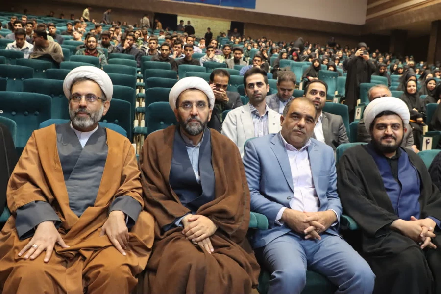 برگزاری همایش استانی انس با قرآن در دانشگاه فرهنگیان یزد
 3