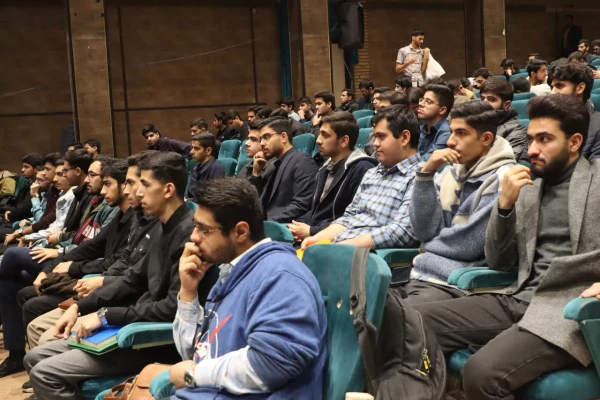 برگزاری همایش استانی انس با قرآن در دانشگاه فرهنگیان یزد
 6