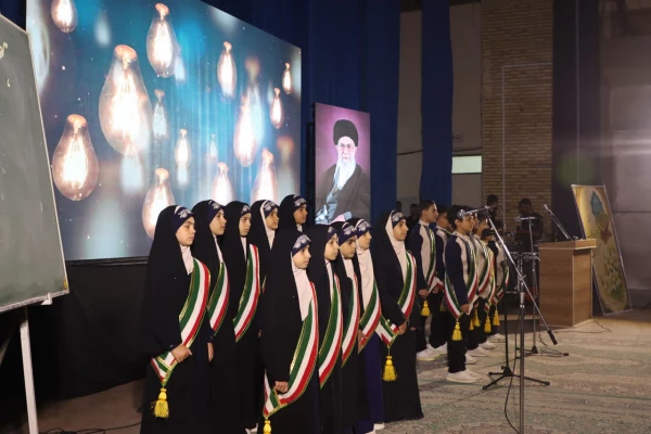 برگزاری همایش استانی انس با قرآن در دانشگاه فرهنگیان یزد
 8