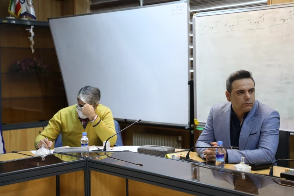 برگزاری نشست هماهنگی برای ارتقای کیفیت طبخ و توزیع غذای دانشجومعلمان 12