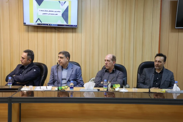 برگزاری نشست هماهنگی برای ارتقای کیفیت طبخ و توزیع غذای دانشجومعلمان 14