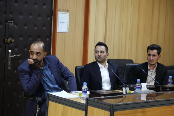 برگزاری نشست هماهنگی برای ارتقای کیفیت طبخ و توزیع غذای دانشجومعلمان 17