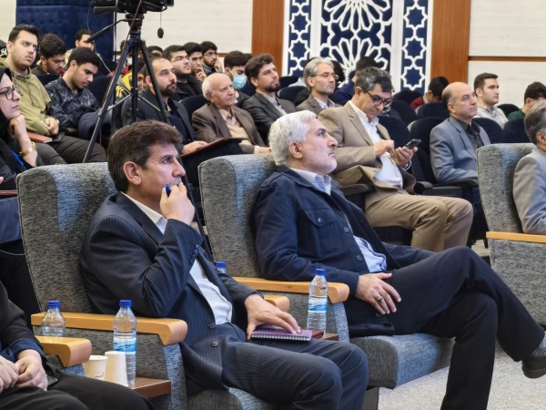 نخستین همایش ملی طراحی فعالیت های خلاقانه در آزمایشگاه ها و کارگاه ها (PCK) به میزبانی دانشگاه فرهنگیان خراسان رضوی برگزار شد 5