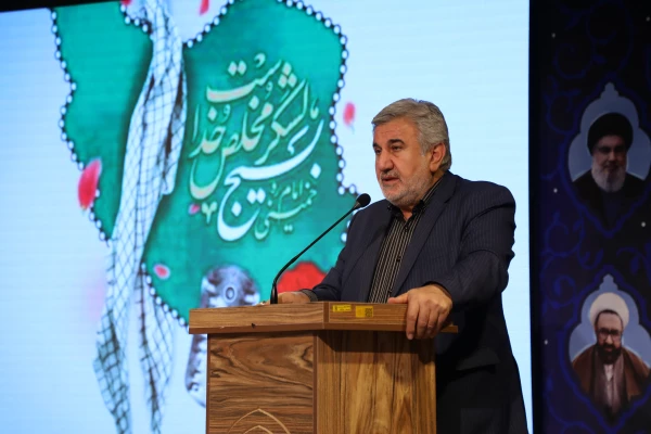 سلاح امروز بسیجی، قلم و اندیشه است