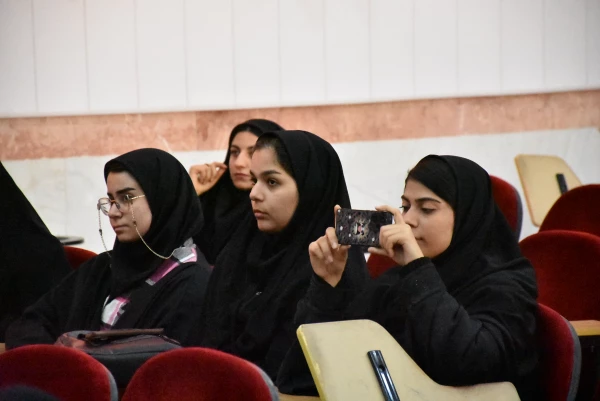 برگزاری مسابقات مناظره دانشجویی در دانشگاه فرهنگیان استان چهارمحال و بختیاری  14