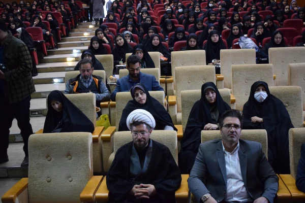 
مراسم هزار نشست استادی در محضر شهدای علمی و اقتدار ملی به میزبانی دانشگاه فرهنگیان کرمانشاه 6