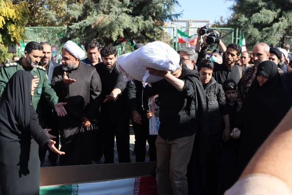 پیکر مطهر شهید گمنام در پردیس ایت الله خامنه ای گرگان تدفین شد 7