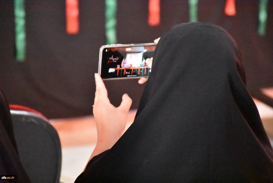 آرامشِ آسمانی در آغوشِ دانشگاه فرهنگیان؛ لحظه ای که یک شهید گمنام دل های دانشجویان را به تپش انداخت
 7