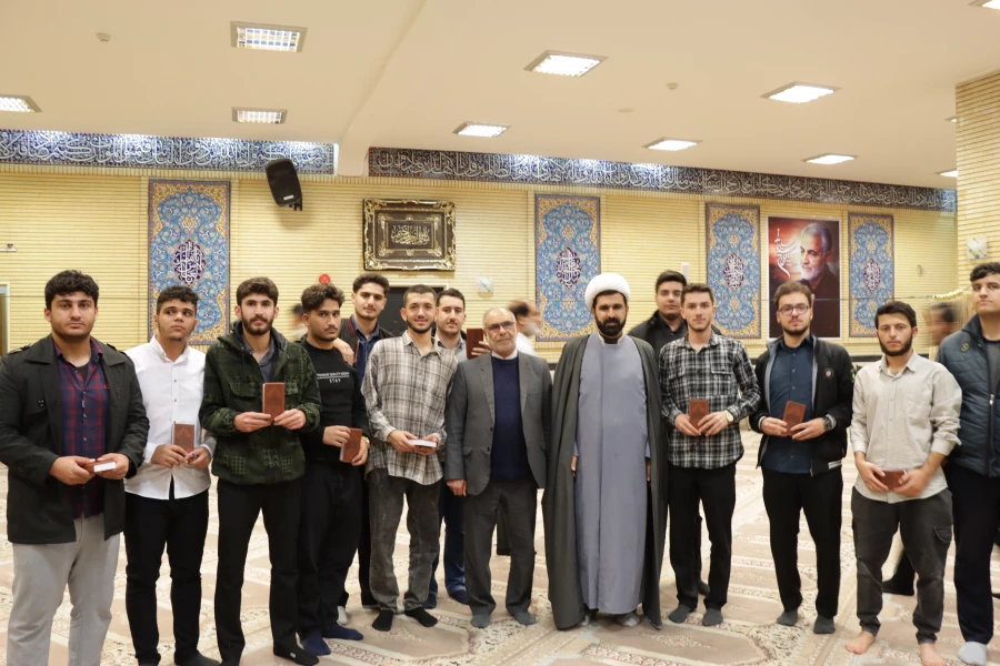 برگزاری افتتاحیه دوره آموزشی و تربیتی معراج ویژه نودانشجومعلمان دانشگاه فرهنگیان ایلام در دفتر نماینده ولی فقیه در استان و امام جمعه ایلام 
 10