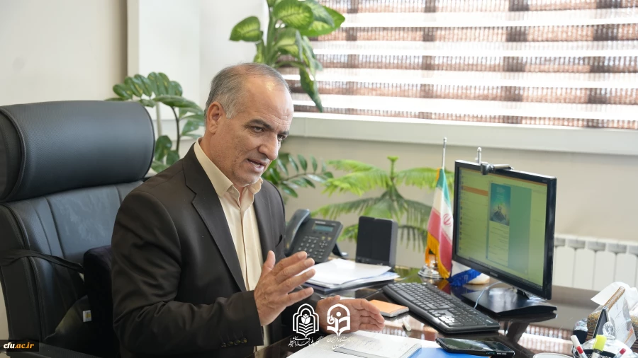 نشست سرپرست دانشگاه فرهنگیان استان اصفهان با خبرنگاران و فعالان رسانه ای در خصوص اجلاسیه شهدا
 3