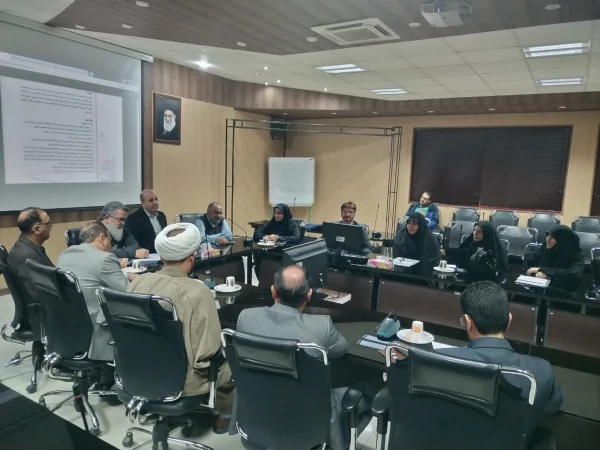 نخستین دوره ی هم اندیشی کارشناسان امور شاهد و ایثارگران دانشگاه فرهنگیان سراسر کشور در اصفهان برگزار شد. 4