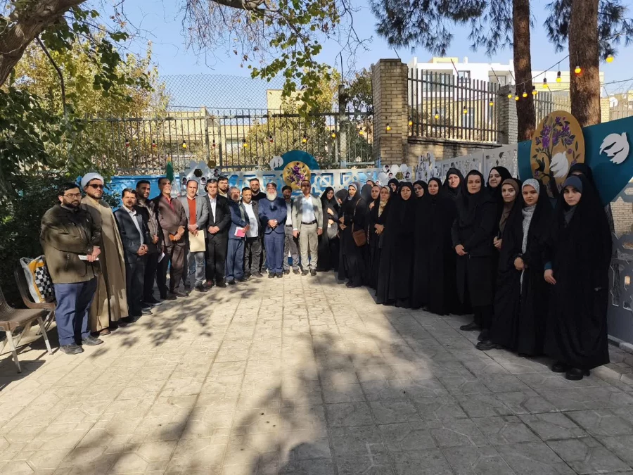 نخستین دوره ی هم اندیشی کارشناسان امور شاهد و ایثارگران دانشگاه فرهنگیان سراسر کشور در اصفهان برگزار شد. 10