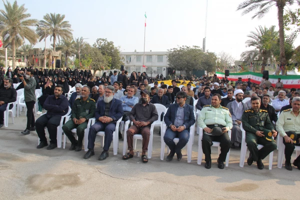 در۱۳ آذرماه، دانشگاه فرهنگیان هرمزگان، میزبان بوی عطر شهادت شد. 6