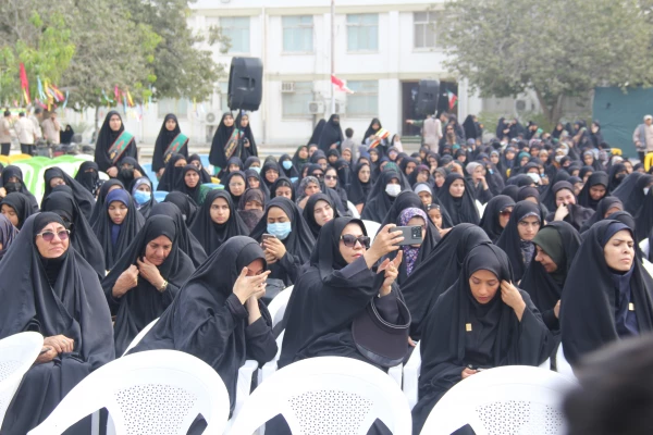 در۱۳ آذرماه، دانشگاه فرهنگیان هرمزگان، میزبان بوی عطر شهادت شد. 9