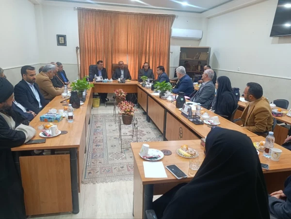 مراسم امضای تفاهم نامه تمدید واگذاری منافع ساختمان مرکز کاشان
 4