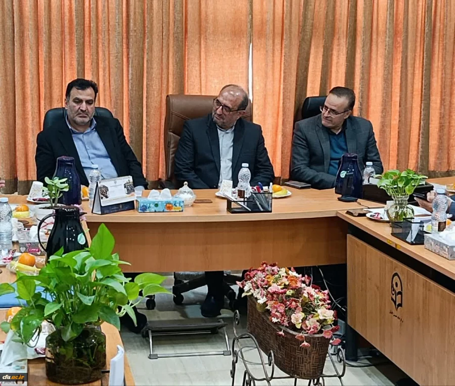 مراسم گرامیداشت روز دانشجو و نشست پرسش و پاسخ با دانشجومعلمان در مرکز امام خمینی(ره) کاشان
 3