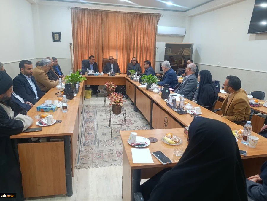 مراسم گرامیداشت روز دانشجو و نشست پرسش و پاسخ با دانشجومعلمان در مرکز امام خمینی(ره) کاشان
 4