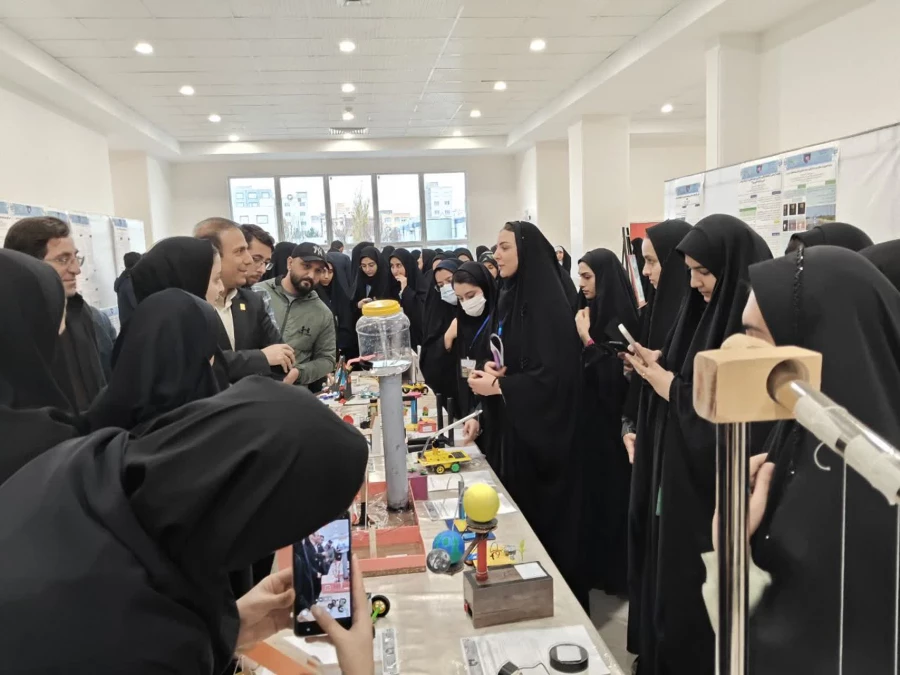 ششمین همایش ملی فیزیک در تبریز، نمایش توان علمی دانشجومعلمان فرهنگیان 18