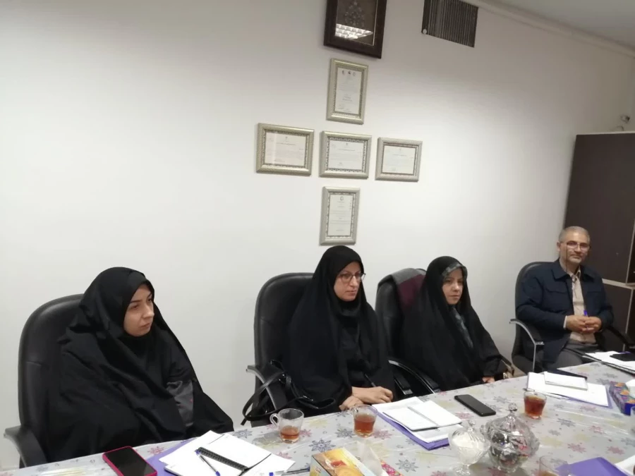 برگزاری جلسه مشترک مرکز نظارت، ارزیابی و تضمین کیفیت با مسئولان نظارت استان های تهران، البرز، قم، قزوین و سمنان با موضوع چالش ها و ارائه راهکارها
 2