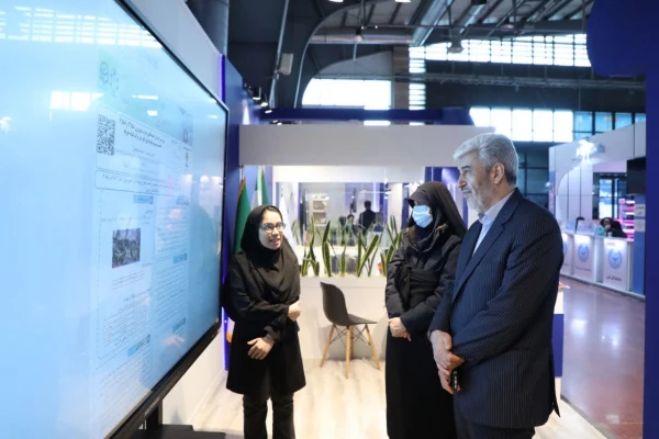 بازدید رجبعلی برزوئی از غرفه دانشگاه فرهنگیان در نمایشگاه پژوهش، فناوی و فن بازار

 6