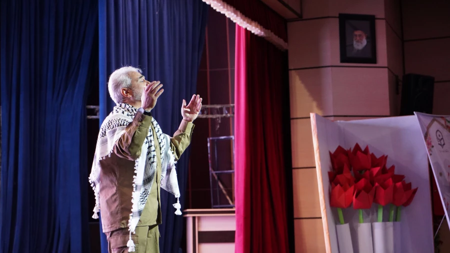 یاد و خاطره شهدای دانشجومعلم باید به عنوان الگوهای عملی، به ویژه برای جامعه معلمان و تربیت یافتگان این حوزه، همواره زنده بماند. 3